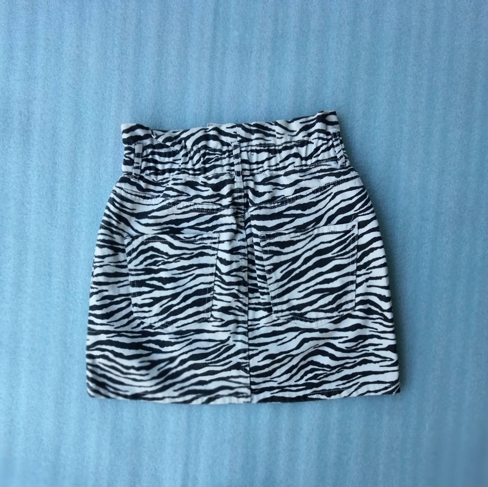 Zara trf collection Zebra print mini skirt - Picture 3 of 3